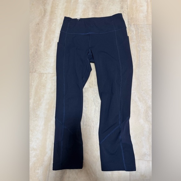 LULULEMON navy cropped mesh leggings, 21โ (US 2) - Picture 4 of 9